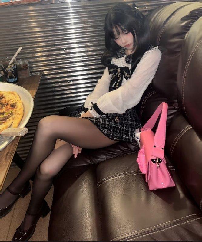 天然嫩女插炮机