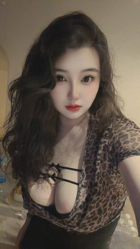 景德镇巨臀大胸骚女