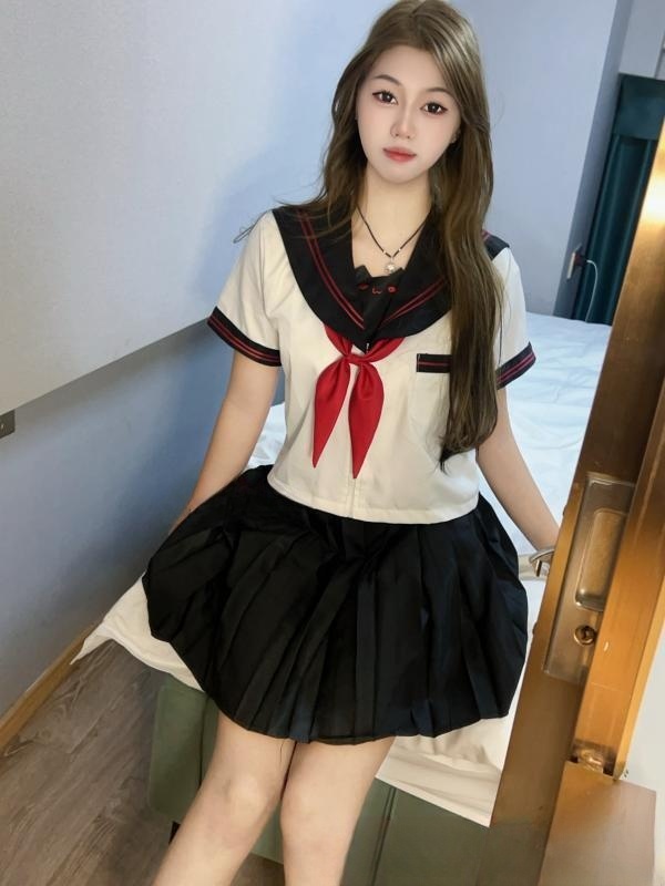 反差女友骚货萌萌