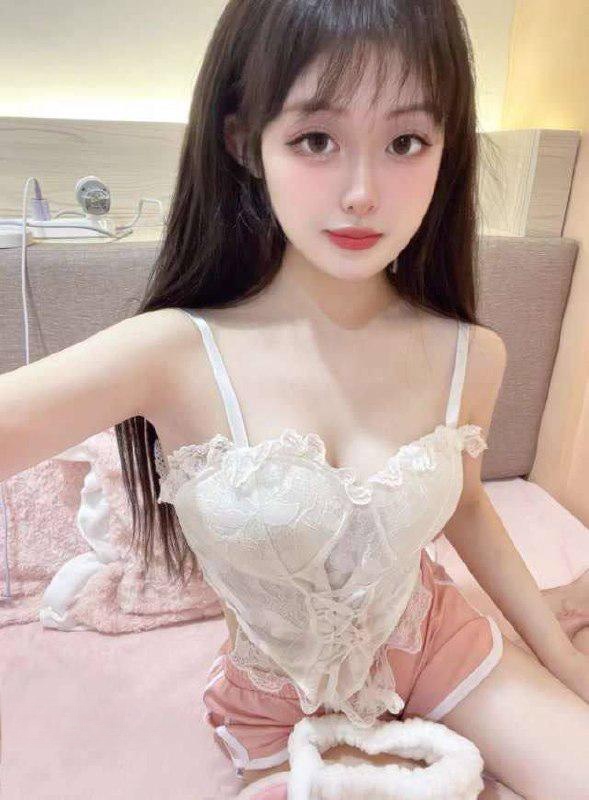 勾魂儿大眼萌妹