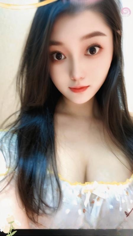 西湖巨乳娃娃脸盼盼