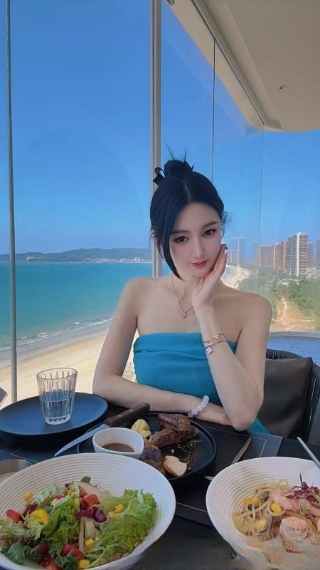 福田肤白貌美水玲珑