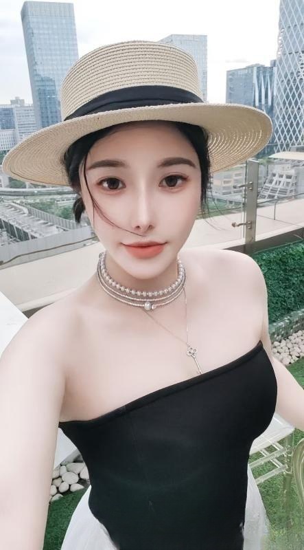 蜜桃臀性感小演员