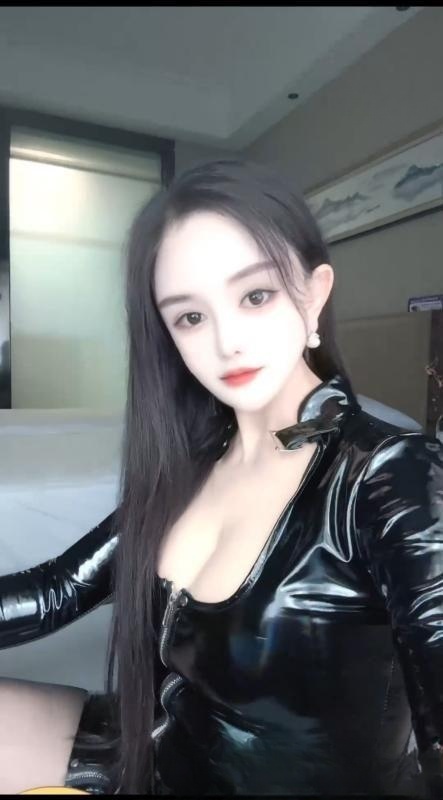 大胸御姐