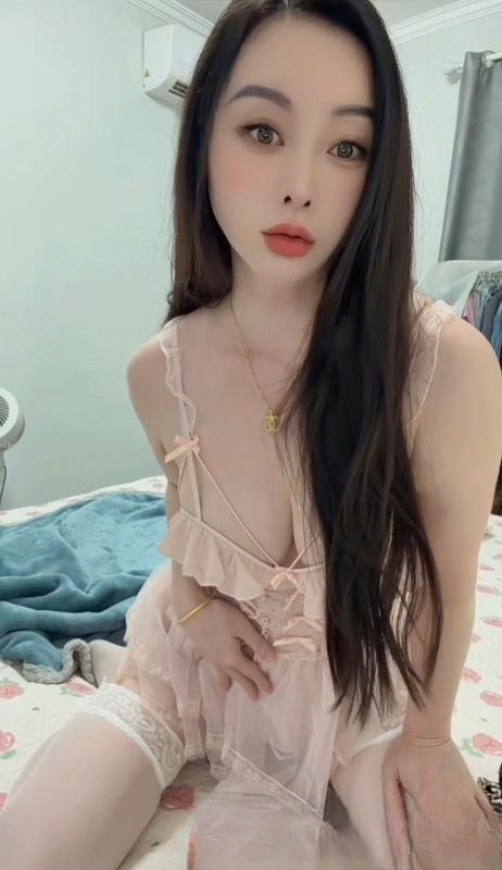 五街风骚制服安妮老师