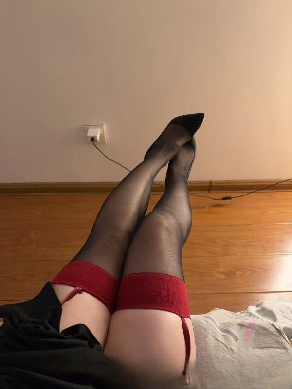 温柔黑丝气质熟女