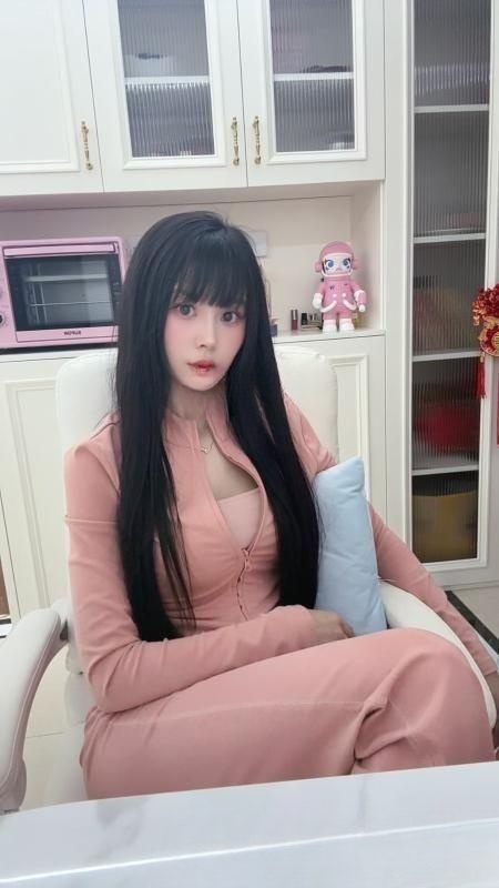 细腰服务系小妖精