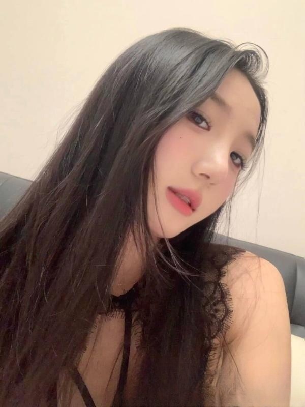 风情蕾丝靓妹子